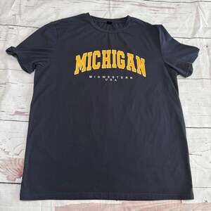 SHEIN Michigan Midwestern USA Graphic Print Short Sleeve T-Shirt Black
